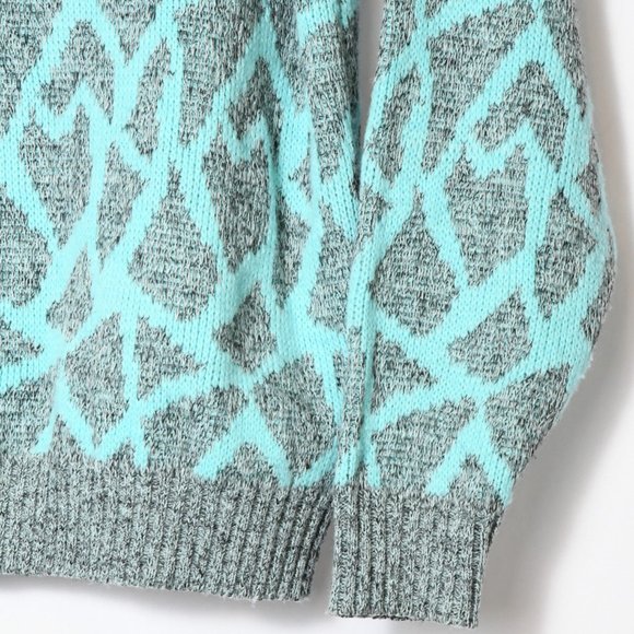 Geometric Turquoise Pullover - Picture 3 of 4